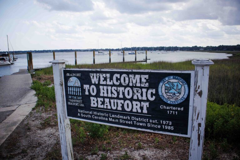 "Welcome To Historic Beaufort" sign in Beaufort, SC